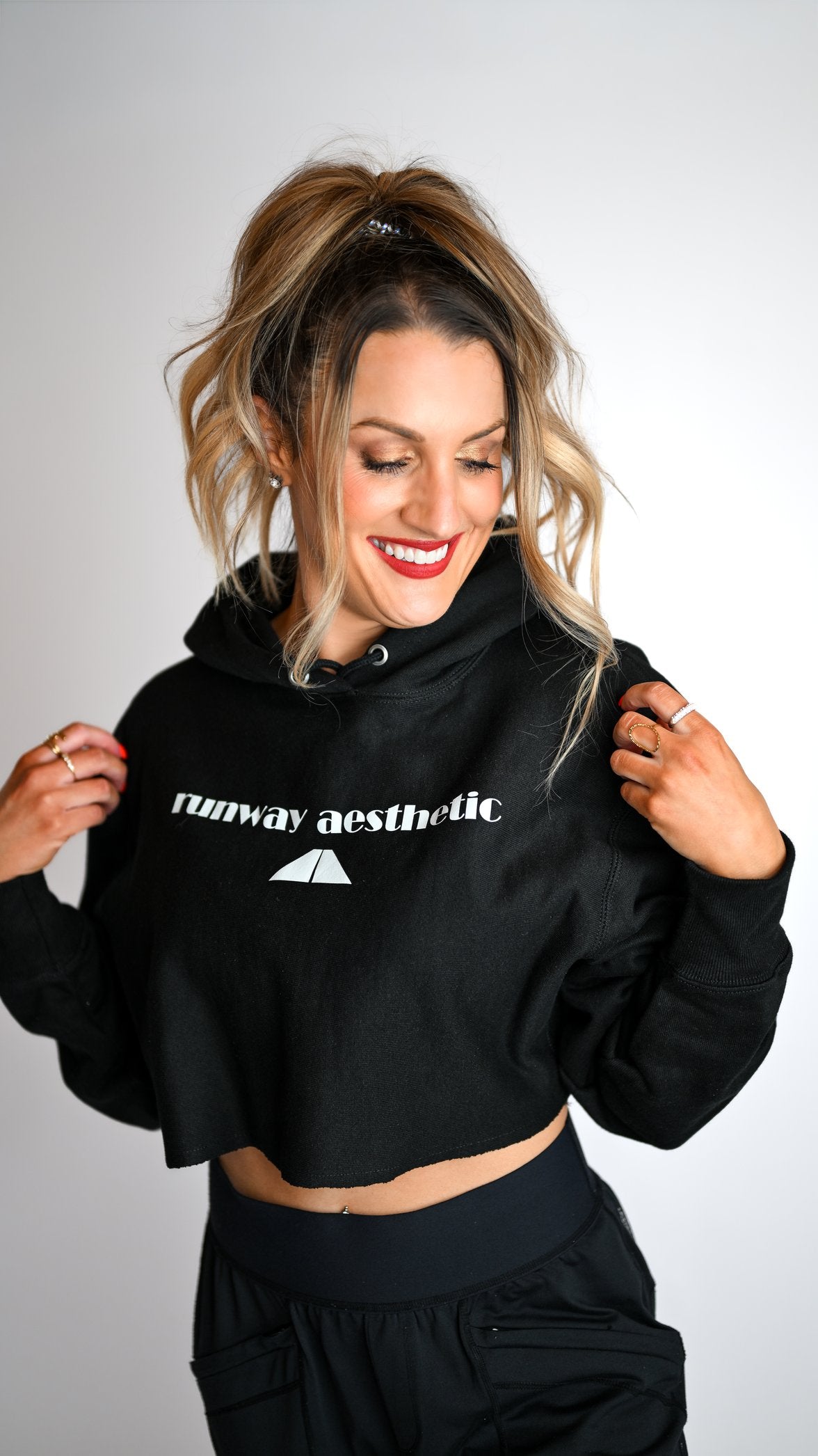 Runway Aesthetic - Champion  ®   Women's Reverse Weave  ®   Cropped Cut-Off Hooded Sweatshirt RW01W